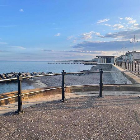 The Beach House Lowestoft Exterior photo